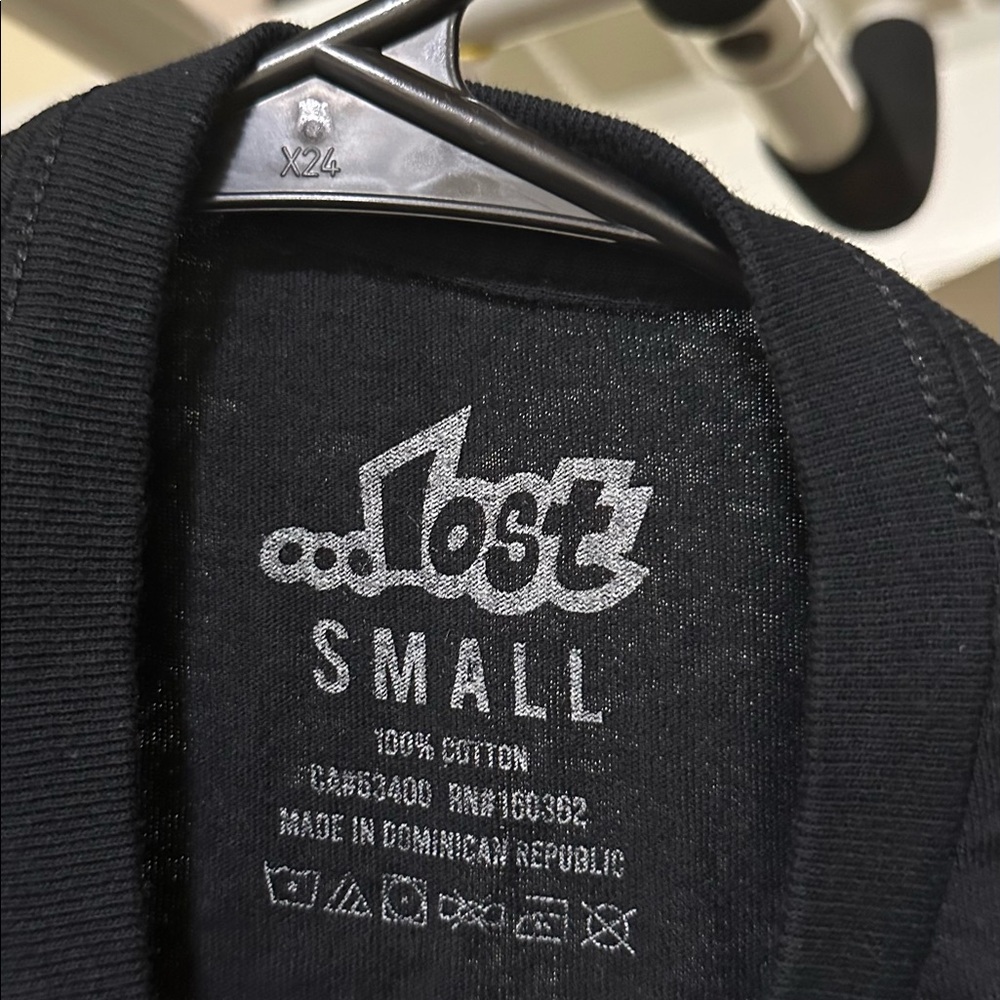 ...lost size small tee